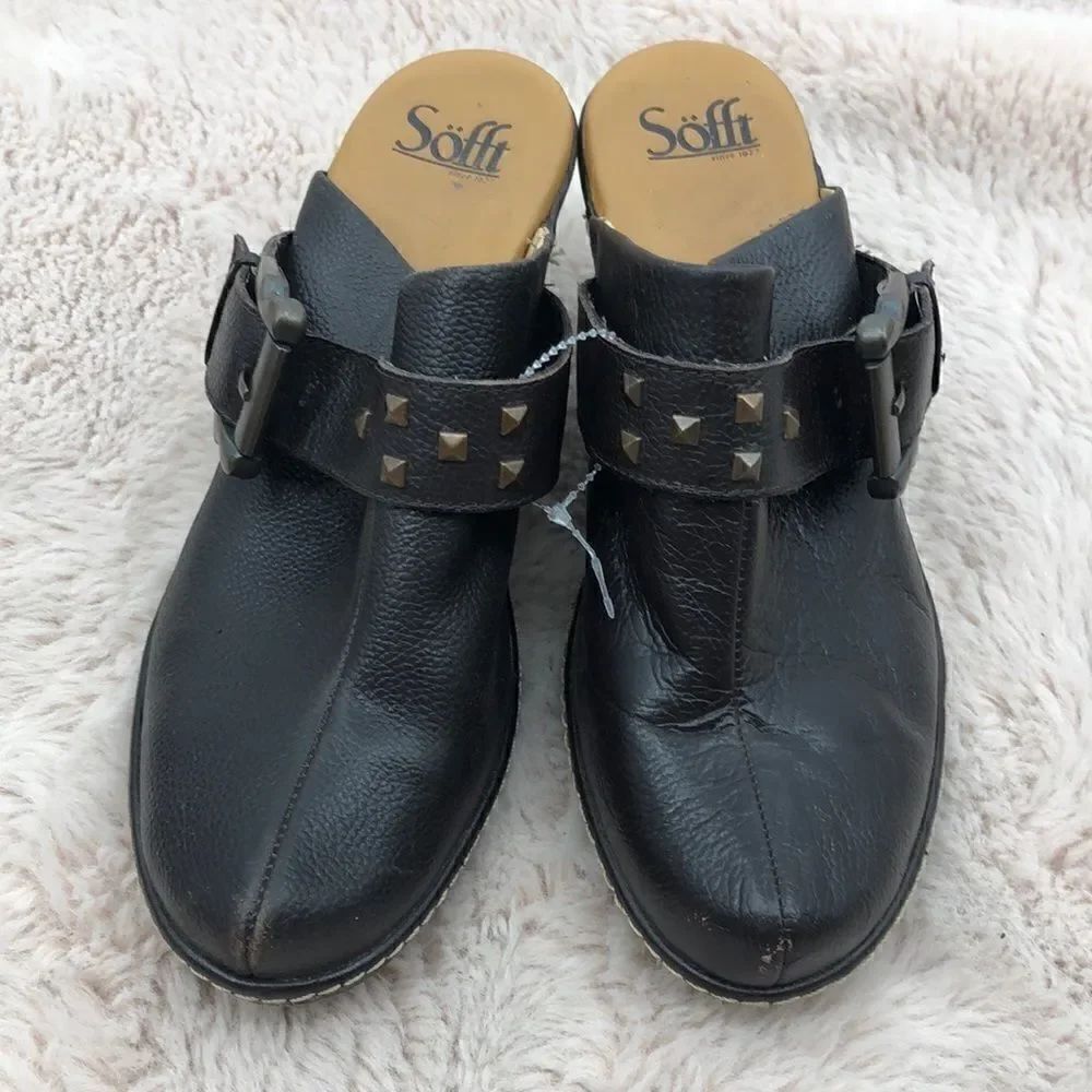 Sofft dark brown leather one buckle 3.5” heel